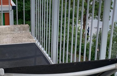Kortrijk House | Kamer met terras te Kortrijk met uitzicht op de Leie