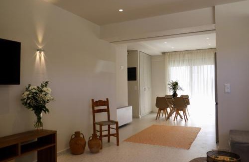 Kamilari Apartment | Kamilari Epavlis Luxury Apartments Ground Floor