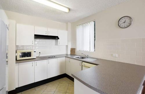 Nelson Bay House | Kamillaroi Walk to restaurants cafes and beach