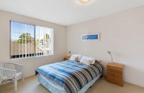 Nelson Bay House | Kamillaroi Walk to restaurants cafes and beach