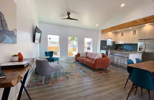 Kanab House | Kanab Rooftop Views, Pool & Hot Tub near Zion, Bryce, North Rim of the Grand Can