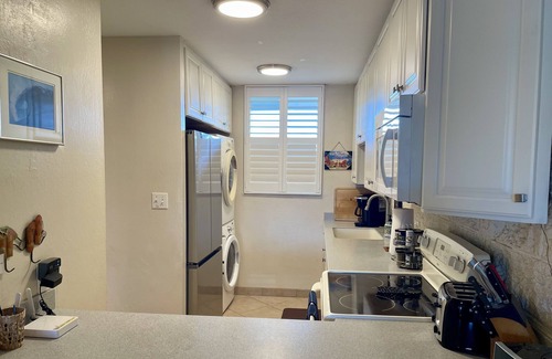 Maalaea Condo | Kanai A Nalu-Spectacular Whale Watching, Beachfront, Wifi & Split Air thru out