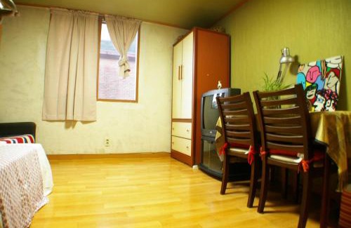 Chunghyeon-dong Apartment | Kang's Apartments in Central Seoul