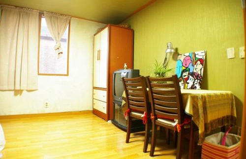 Chunghyeon-dong Apartment | Kang's Apartments in Central Seoul