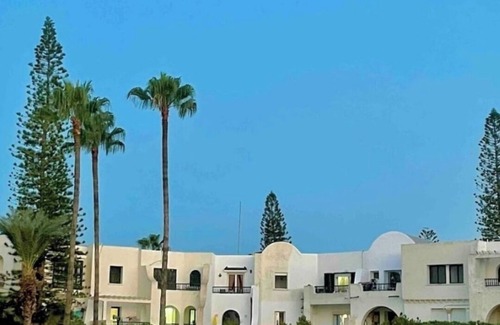 Hammam Sousse Apartment | Kantaoui 25, High-standard apartment by the Mediterranean Sea.