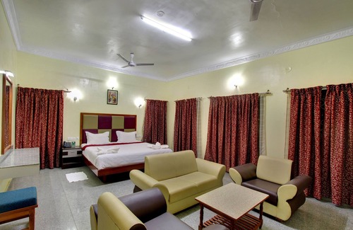 Bagalkot Hotel | Kanthi Resorts Badami