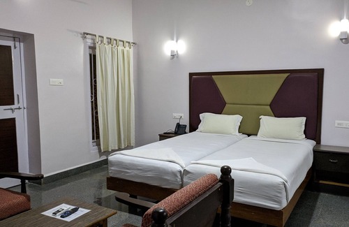 Bagalkot Hotel | Kanthi Resorts Badami