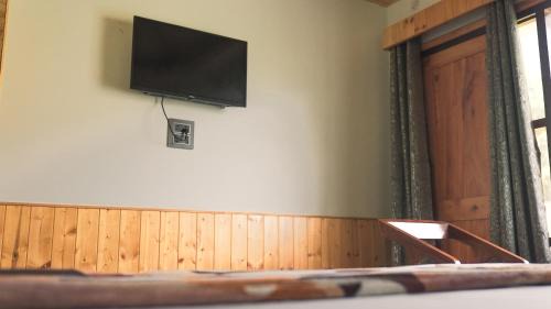 Gunehr Resort | Kanwar Villa Bir
