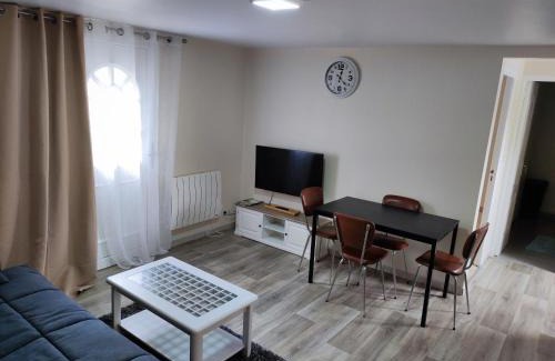 Gerzat Apartment | kaon nil