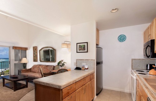Wailua Condo | Kapaa Shore Resort #318, Ocean View, Top Floor, Great Views, Great Location!