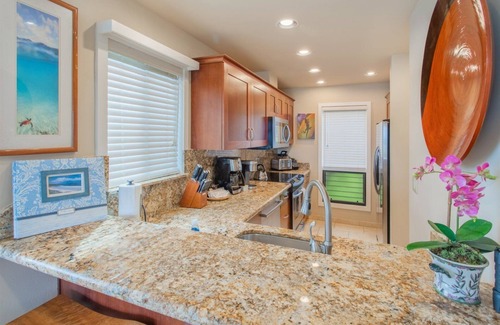 Kapalua Condo | Kapalua Ridge Villa 2915. Platinum level remodel townhouse with sweeping ocean views!
