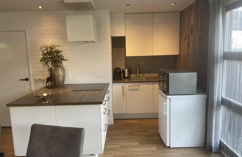 Warmenhuizen House | Kapberg Om de Noord in Warmenhuizen. Suitable for 5 people, 2 bedrooms with sauna.
