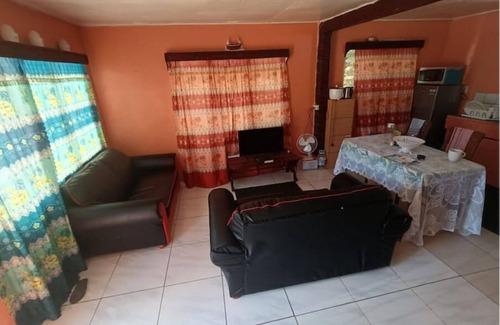 Nuku'alofa Apartment | Kapeta Cabin at # 5 Kapeta Ave. Kolomotu 'a,