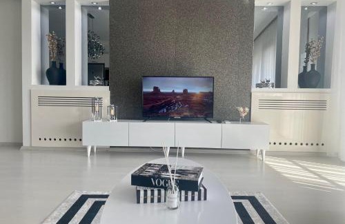 Sisli Apartment | Kaplan Luxury Family Flat - 3 Bedrooms with air conditioning & heating in the City