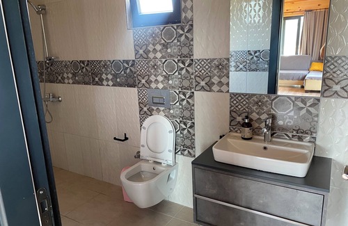 Karaoz Hotel | Karaöz Ada Bungalows & Villa
