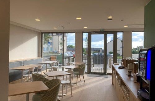 Carhaix-Plouguer Hotel | Karaez Hôtel - BritHotel Carhaix