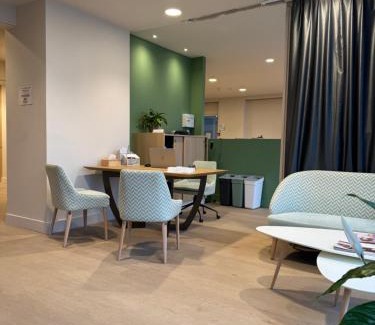 Carhaix-Plouguer Hotel | Karaez Hôtel - BritHotel Carhaix