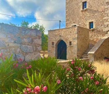 Omales House | Kardiani Traditional Tower House in Mani