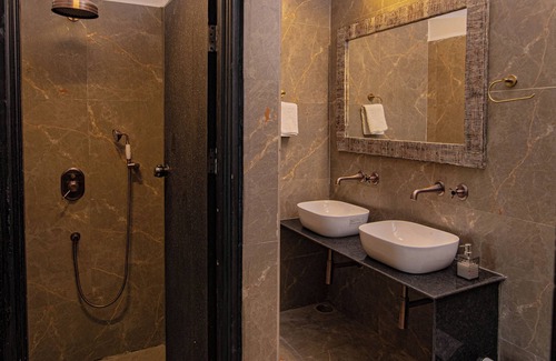 Bhiwapur Hotel | Karhandla Farm and Resort