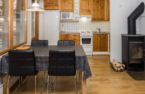 Rukatunturi House | Karhunvartijan Linna B11 by Interhome