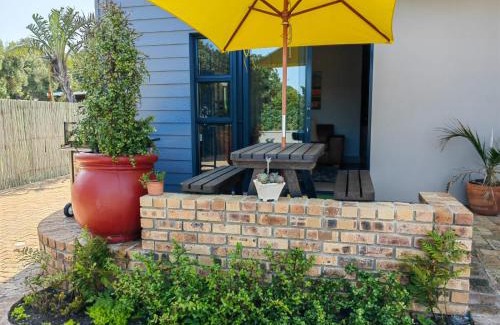Hermanus Apartment | Karibu Self-catering Accommodation