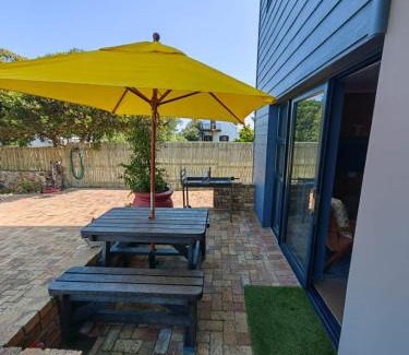 Hermanus Apartment | Karibu Self-catering Accommodation