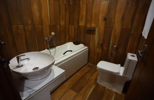 Ayyampuzha Resort | Karingens Resort