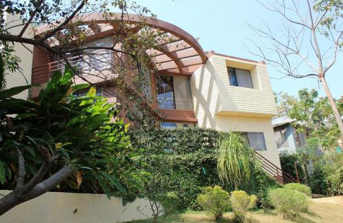 Karjat Villa | Karjat Villa (3 BHK) With Garden Amidst Nature