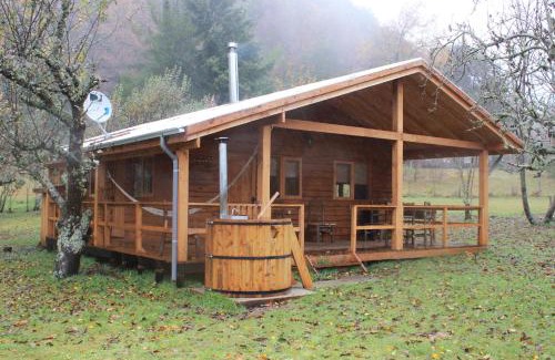 Minetue Cabin | Karkú Lodge