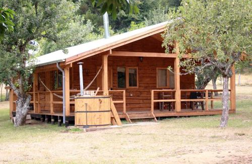 Minetue Cabin | Karkú Lodge