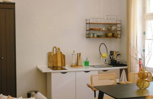 Bad Wilhelmshoehe Apartment | Karlsaue - Big-Size Bed garden apartment
