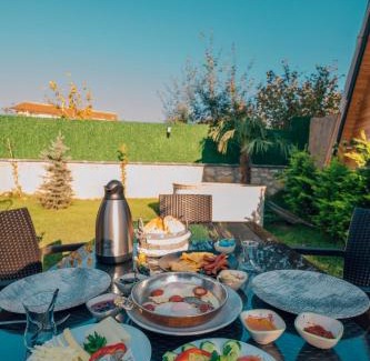 Sirinsulhiye Bed & Breakfast | KARMATTE BUNGALOW