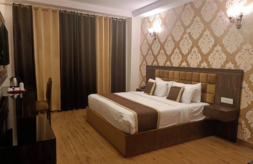 Karnal Hotel | KARNAL HAVELI