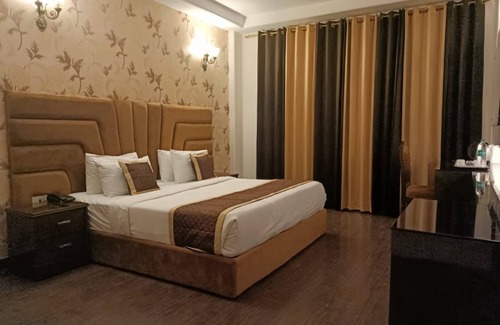 Karnal Hotel | KARNAL HAVELI
