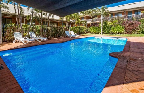 Karratha Hotel | Karratha Central Apartments