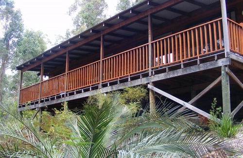 Quinninup House | Karri Lakeside Tranquillity