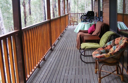 Quinninup House | Karri Lakeside Tranquillity