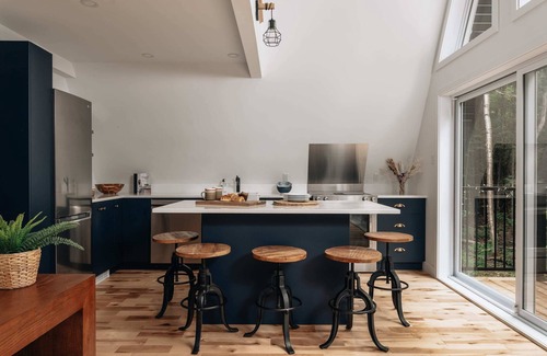 Amherst Ski Chalet | Kartalla - Scandinavian hot tub, AFrame, Tremblant