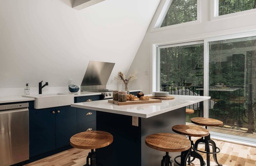 Amherst Ski Chalet | Kartalla - Scandinavian hot tub, AFrame, Tremblant