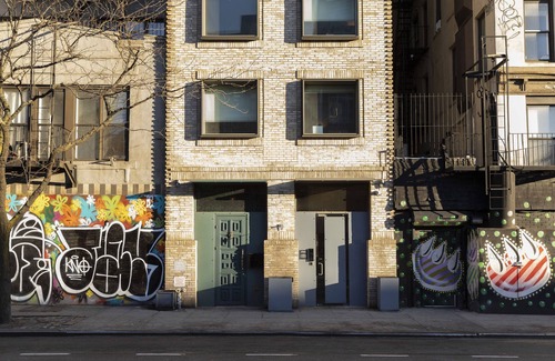 Bowery Apartment | Kasa Lantern Lower East Side
