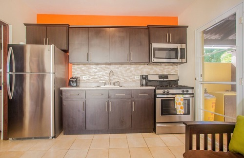 Puntas Apartment | Kasa Maui - Palm Tree Apt - 1 Minute From Sandy Beach!