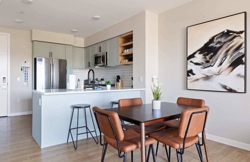 Santa Clara Apartment | Kasa | Steps to Local Dining | Santa Clara