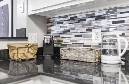 Delray Beach Apartment | Kasa | Welcoming 1 BD + Amenity Access | Delray Beach