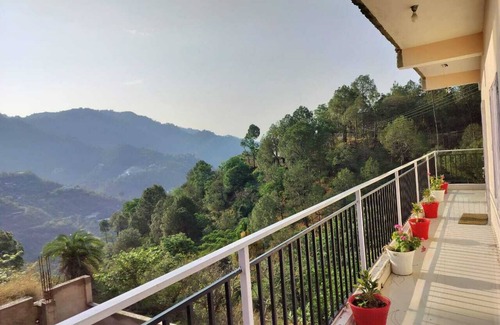Dharampur Bed & Breakfast | Kasauli Jashan