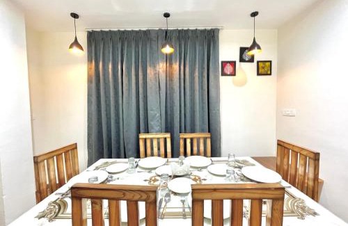 Kumarhatti Apartment | kasauli Oaks With Pool by kasauli Vista