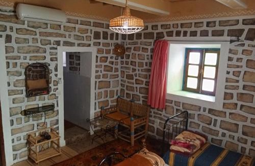 Taourirte Bed & Breakfast | Kasbah Imini Restaurant & Hotel