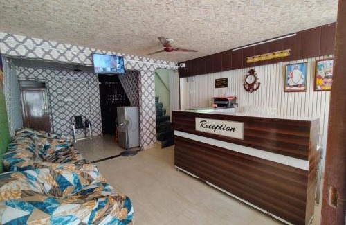 Varanasi House | Kashi Vishwanath Temple 2 Km From The Royal Inn New
