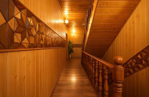 Laripora Hotel | Kashmir house pahalgam