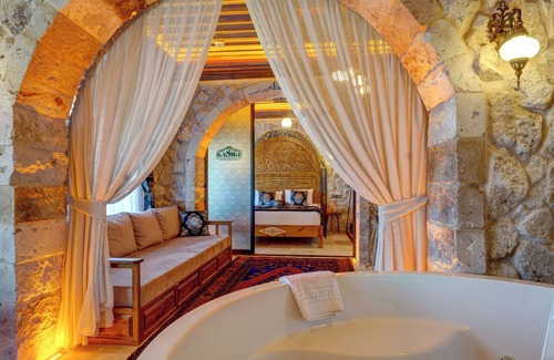 Ortahisar Hotel | Kasr-ı Kapadokya Cave Suites