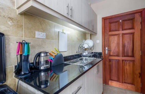Nairobi West House | KASRI AMBER @ WEST SUITE
